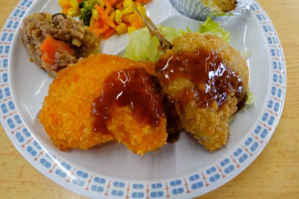 【JSCめし】コクのあるソースをたっぷりと！！アジフライ＆海老カツ定食