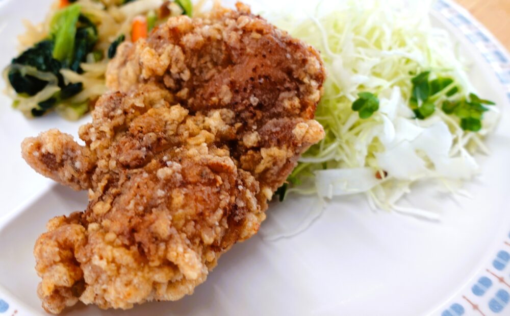 【JSCめし】テンション爆上げ！豚汁＆塩からあげ定食