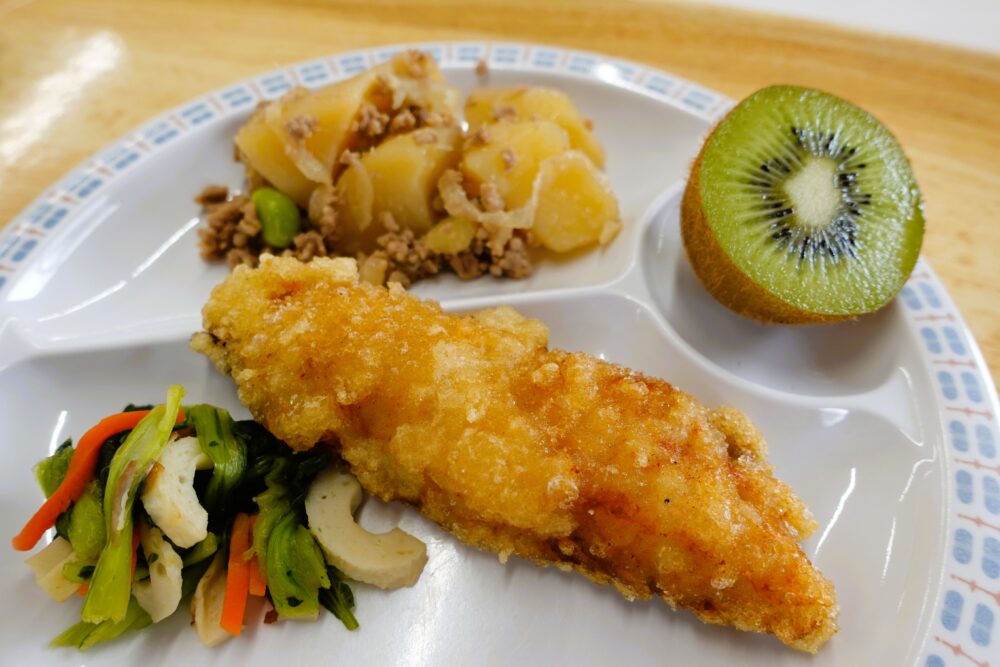 【JSCめし】ふんわりした白身が絶品　ホキの竜田揚げ定食